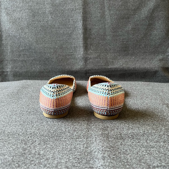 Restricted Boho-Style Flats - Picture 7 of 10